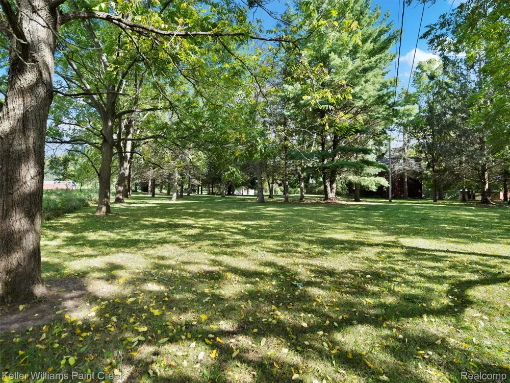 5500 Seymour Lake Road Brandon Charter Township, MI 48371
