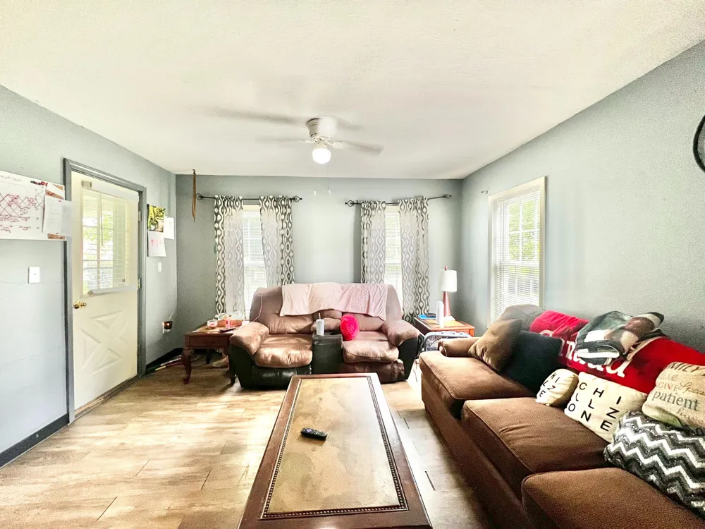 72 Budlong Street Hillsdale City, MI 49242