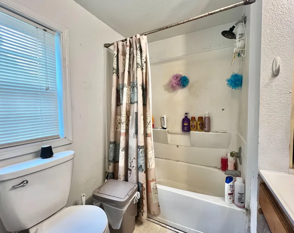 72 Budlong Street Hillsdale City, MI 49242