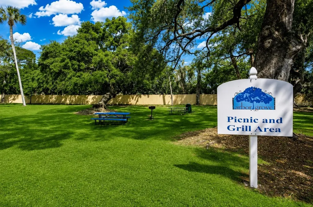 3001 58TH AVENUE S #1014 St Petersburg, FL 33712