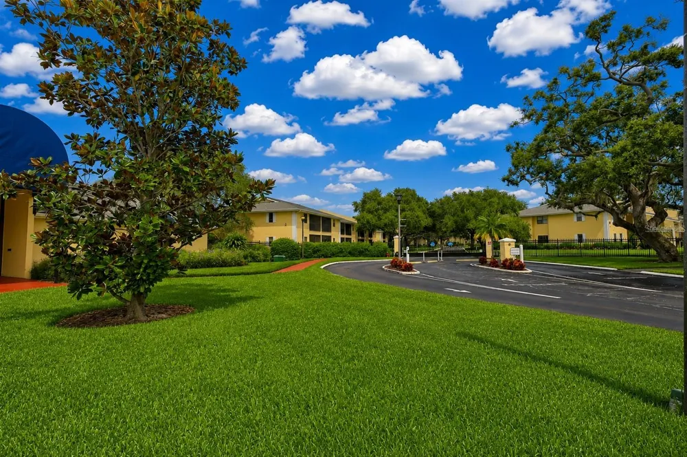 3001 58TH AVENUE S #1014 St Petersburg, FL 33712