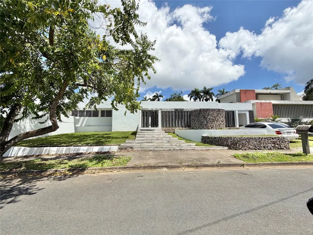 1709 CALLE LILAS San Juan, PR 00927