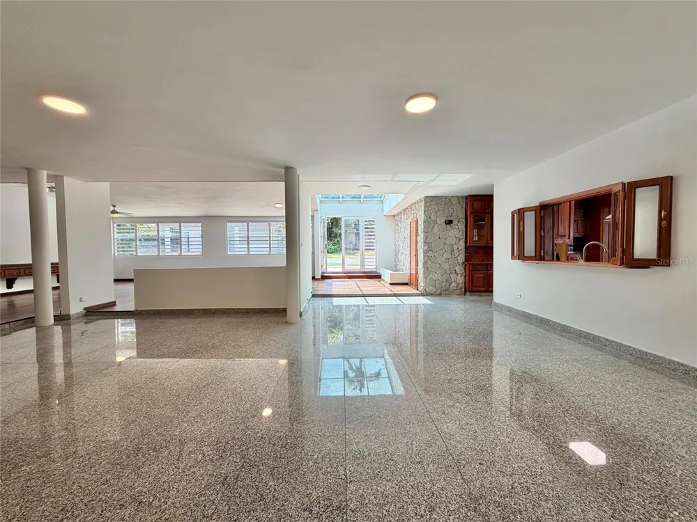 1709 CALLE LILAS San Juan, PR 00927