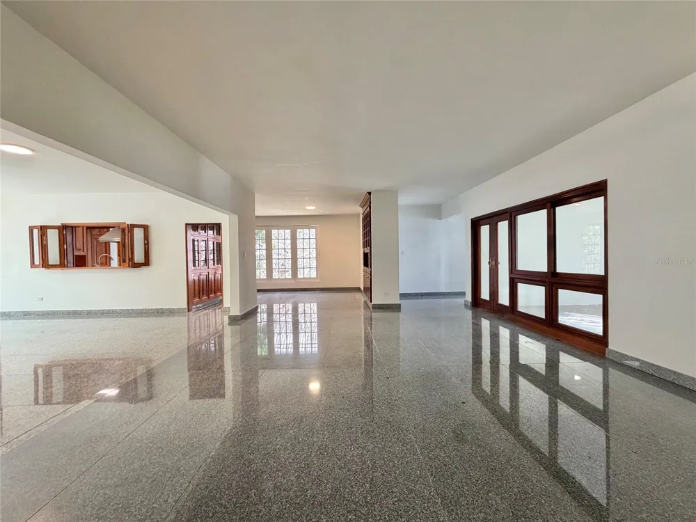 1709 CALLE LILAS San Juan, PR 00927