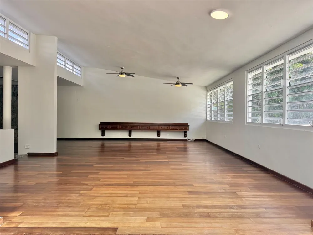 1709 CALLE LILAS San Juan, PR 00927