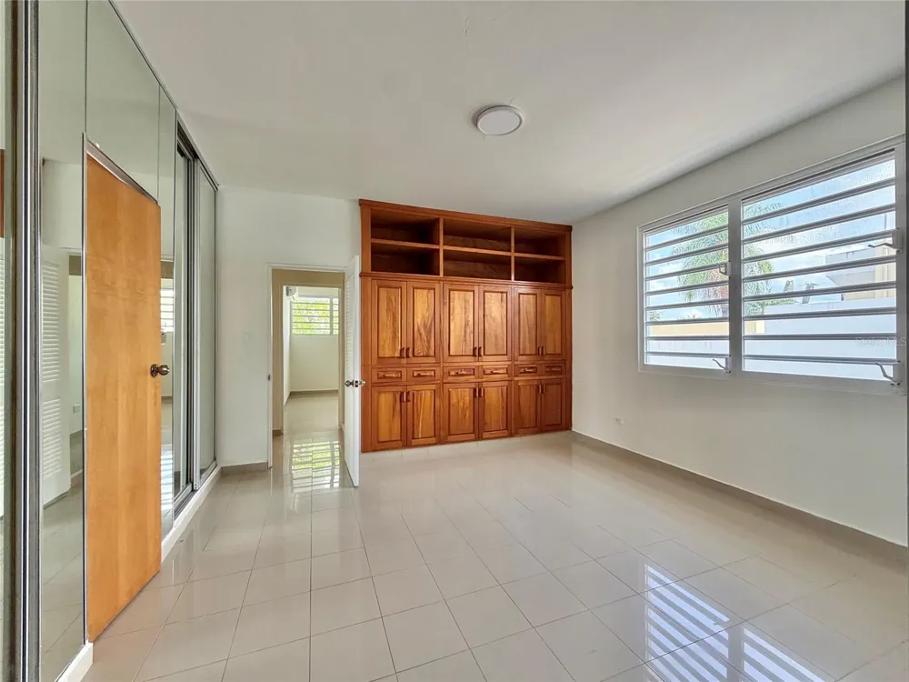 1709 CALLE LILAS San Juan, PR 00927
