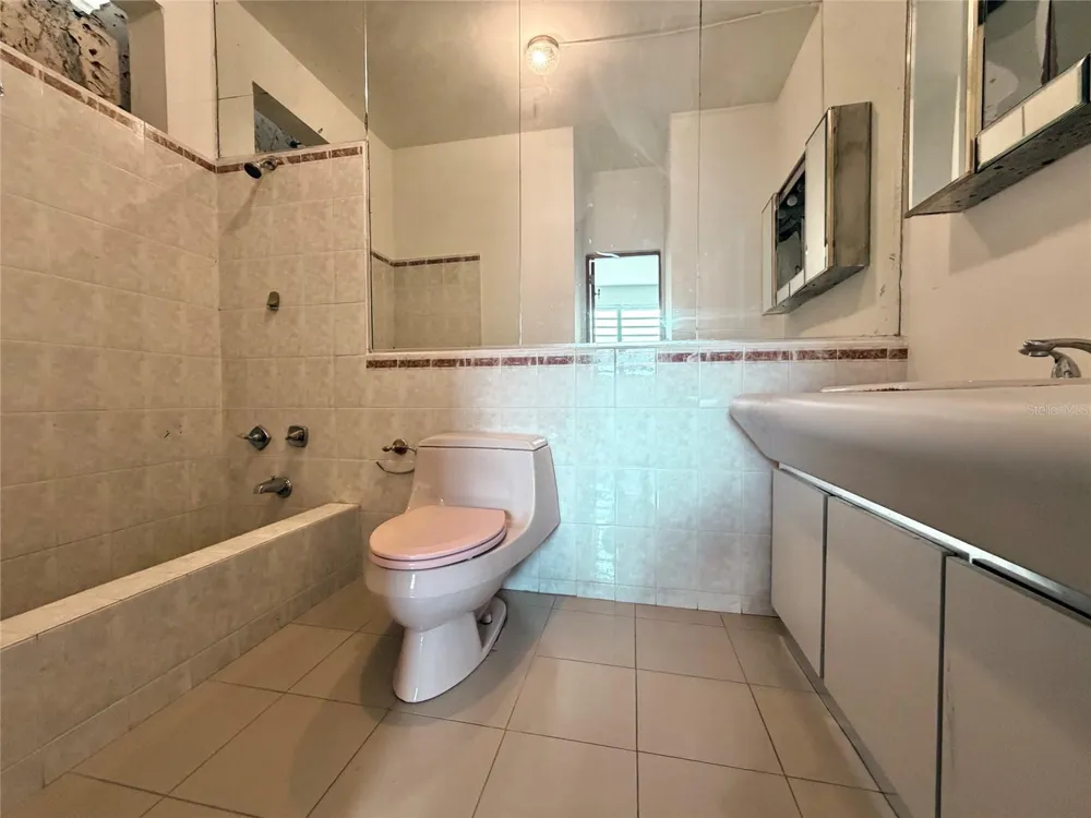1709 CALLE LILAS San Juan, PR 00927