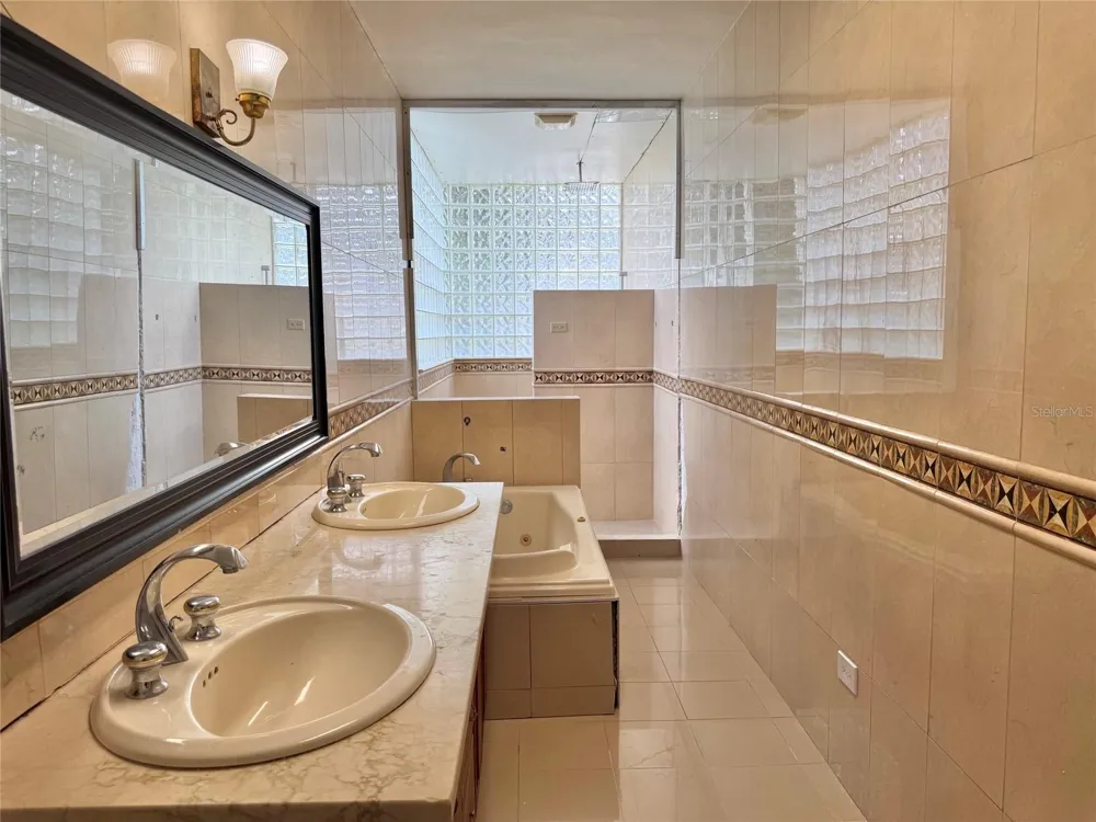 1709 CALLE LILAS San Juan, PR 00927