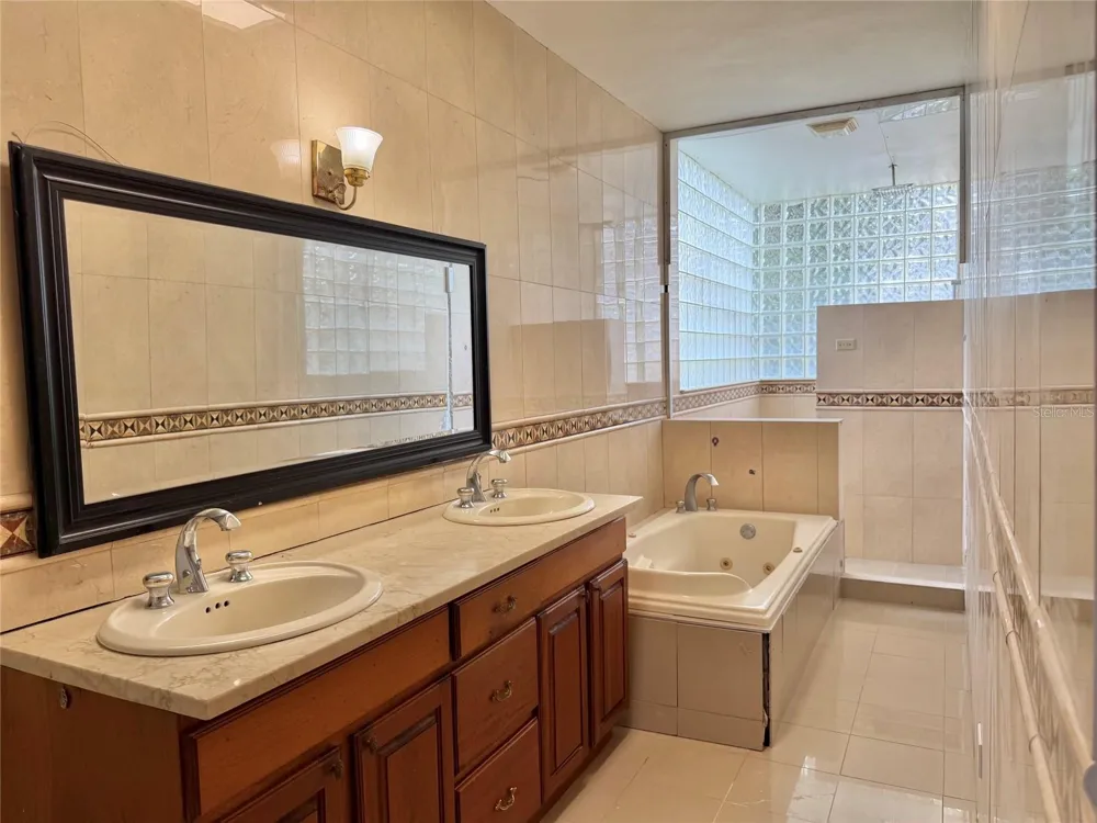 1709 CALLE LILAS San Juan, PR 00927