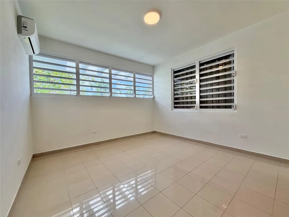 1709 CALLE LILAS San Juan, PR 00927