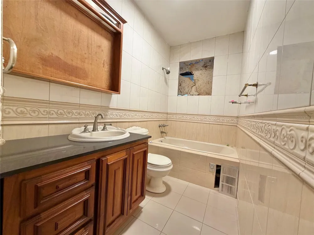 1709 CALLE LILAS San Juan, PR 00927