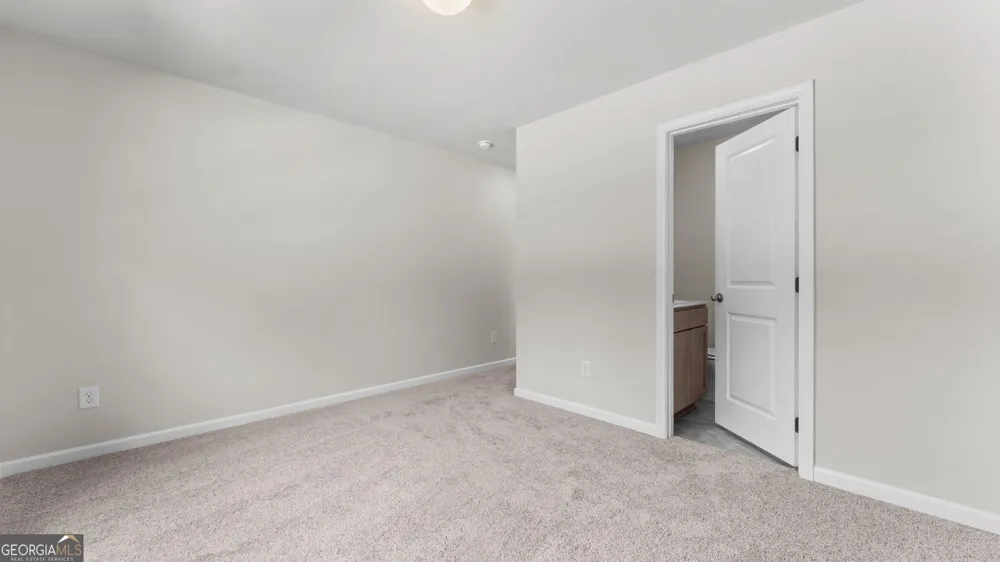 5249 Gainesville ST Flowery Branch, GA 30542