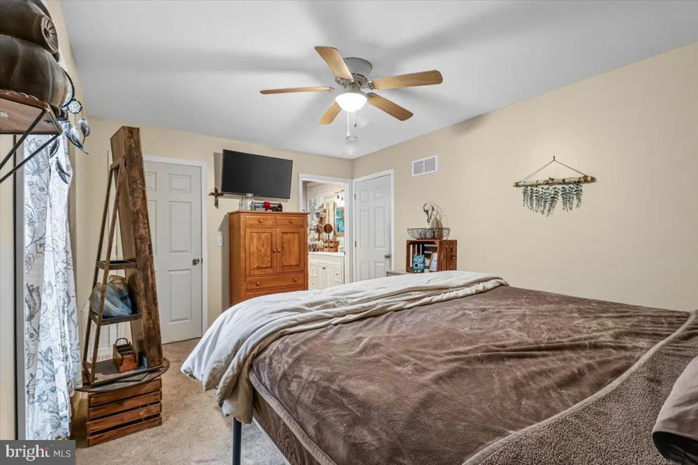 12 HOLIDAY DRIVE White Haven, PA 18661