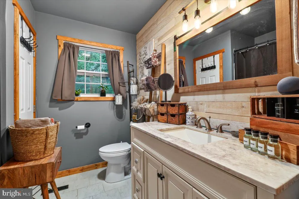12 HOLIDAY DRIVE White Haven, PA 18661
