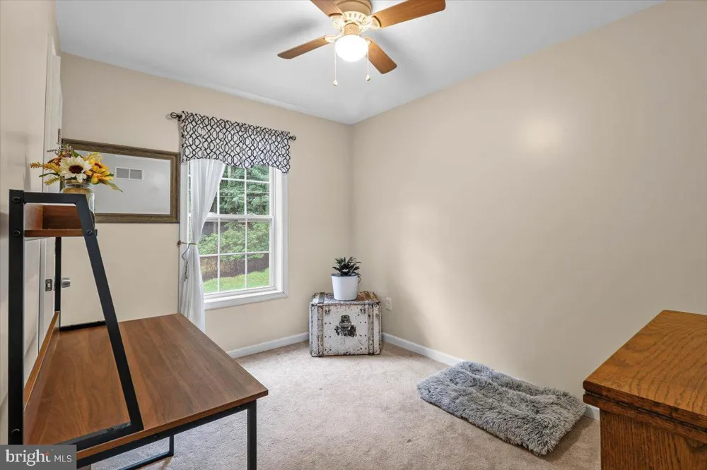 12 HOLIDAY DRIVE White Haven, PA 18661