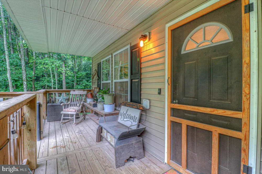 12 HOLIDAY DRIVE White Haven, PA 18661