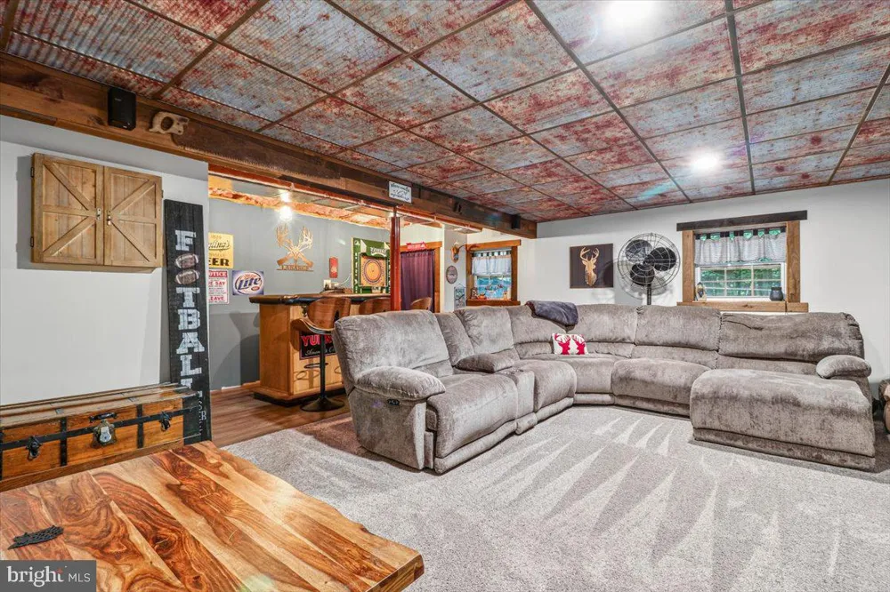 12 HOLIDAY DRIVE White Haven, PA 18661