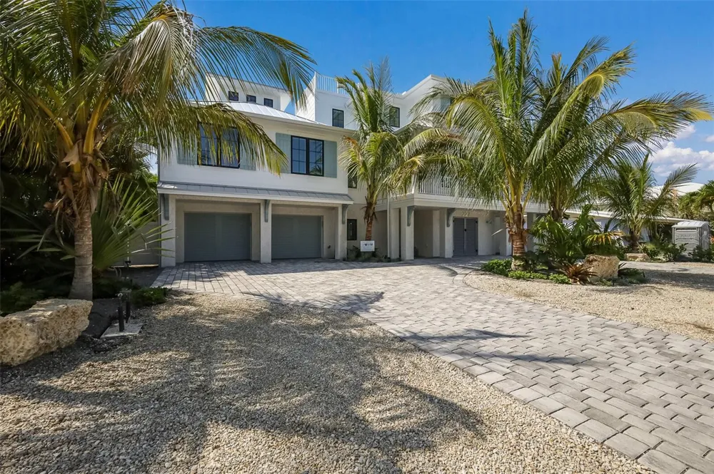 227 S HARBOR DRIVE Holmes Beach, FL 34217