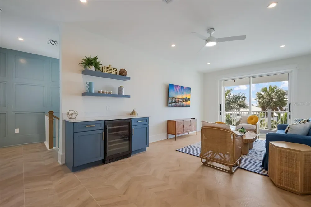 227 S HARBOR DRIVE Holmes Beach, FL 34217