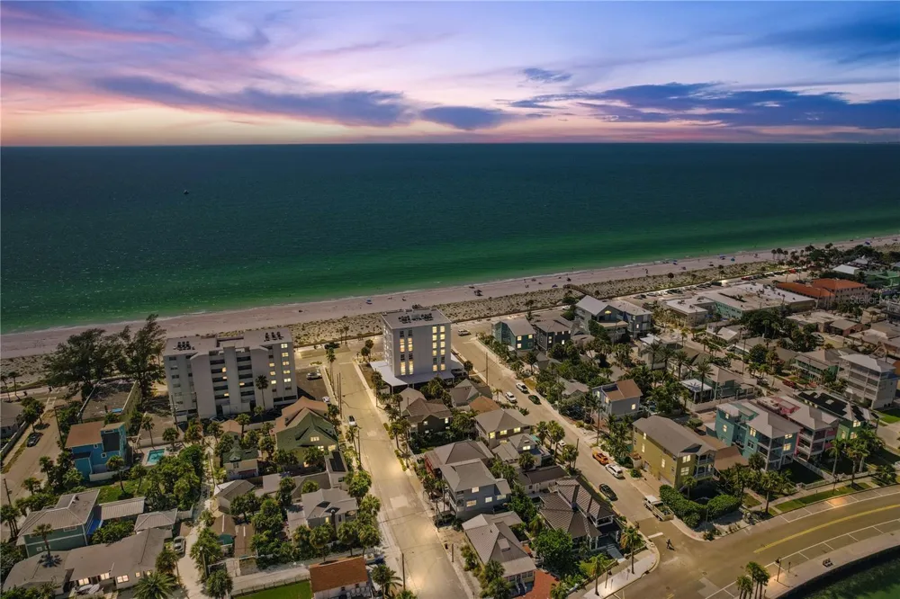555 GULF WAY #6S St Pete Beach, FL 33706