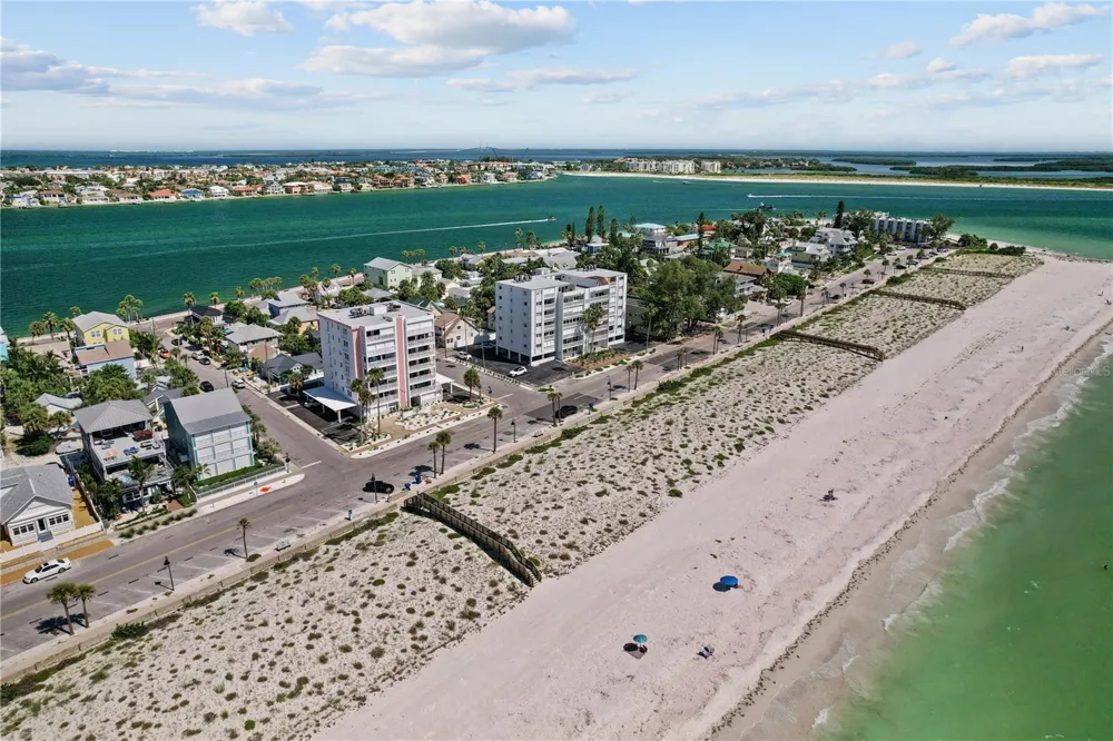 555 GULF WAY #6S St Pete Beach, FL 33706