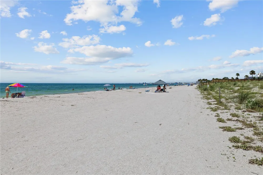 555 GULF WAY #6S St Pete Beach, FL 33706