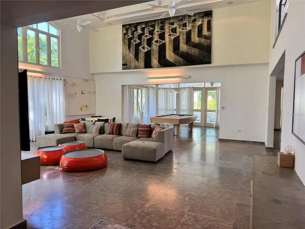 28 DORADO BCH E Dorado, PR 00646