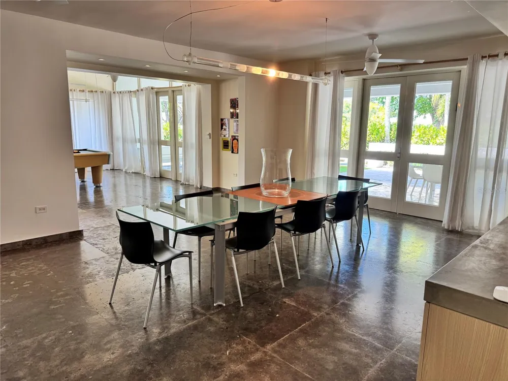 28 DORADO BCH E Dorado, PR 00646
