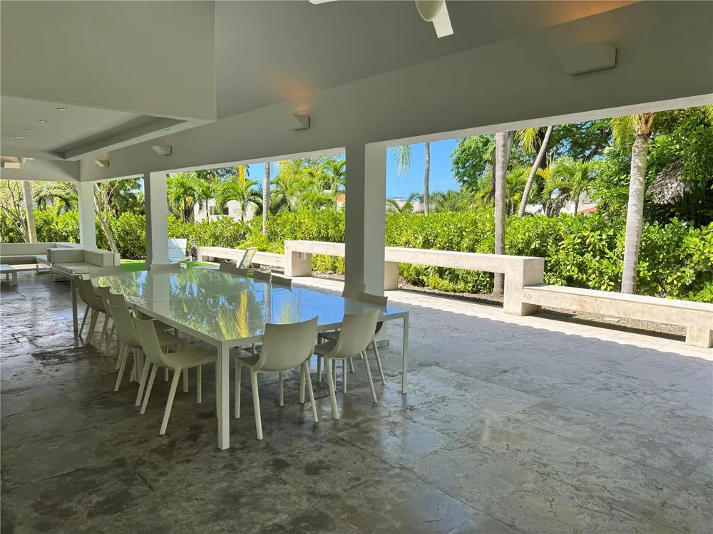 28 DORADO BCH E Dorado, PR 00646
