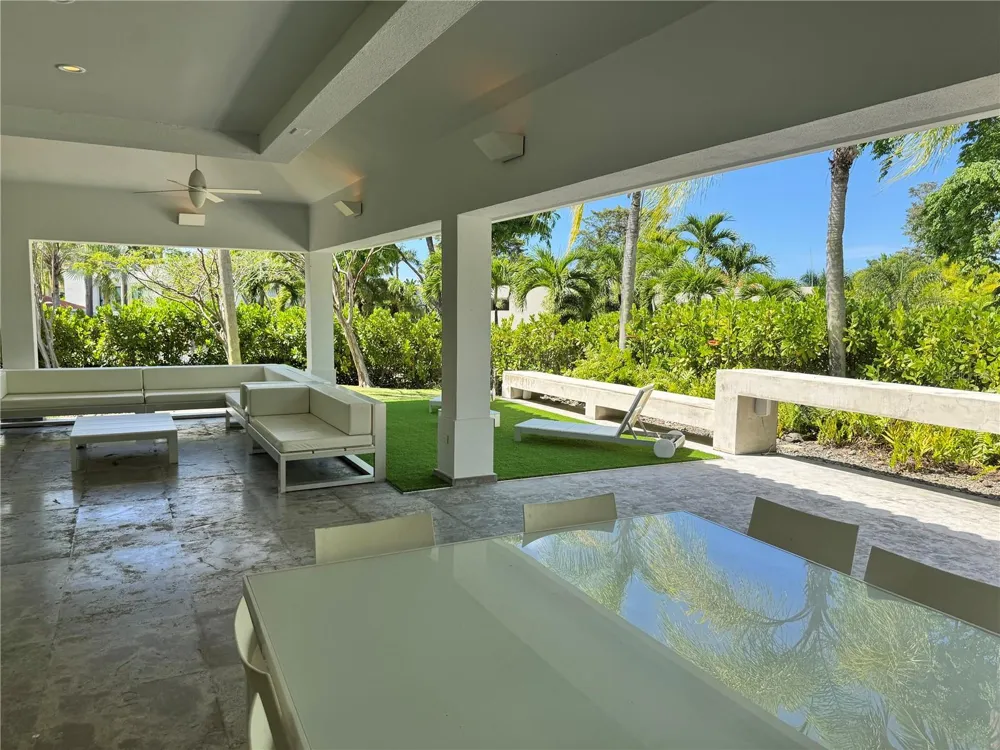 28 DORADO BCH E Dorado, PR 00646