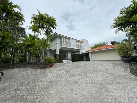 28 DORADO BEACH EAST
