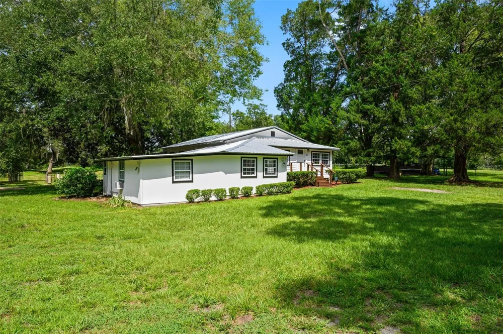 6218 SW 202ND STREET Newberry, FL 32669