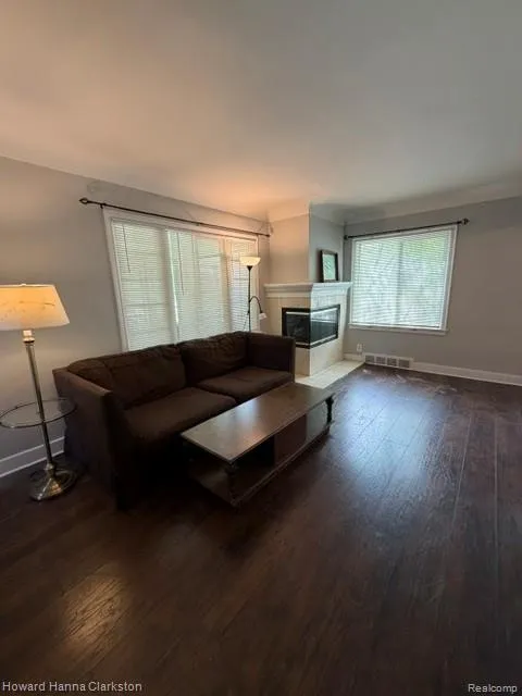 2001 Cartier Street Flint City, MI 48504