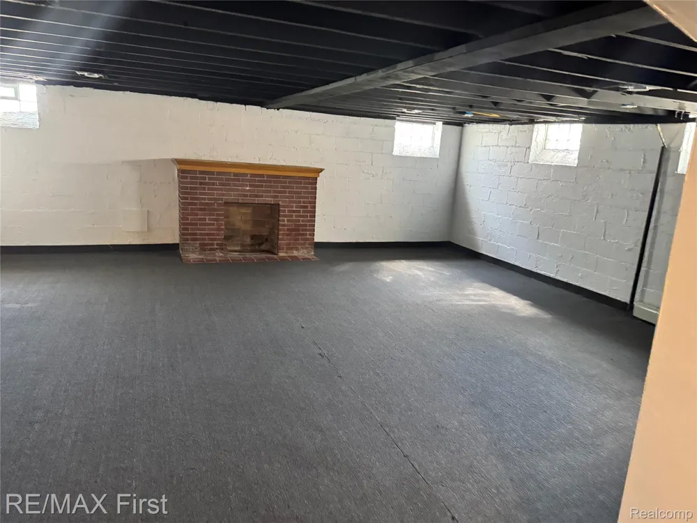 1349 Devonshire Road Grosse Pointe Park City, MI 48230