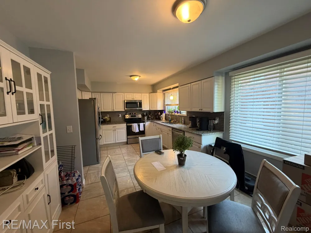 1349 Devonshire Road Grosse Pointe Park City, MI 48230
