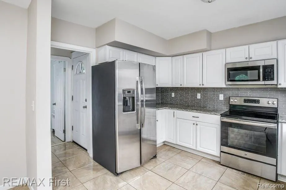 1349 Devonshire Road Grosse Pointe Park City, MI 48230