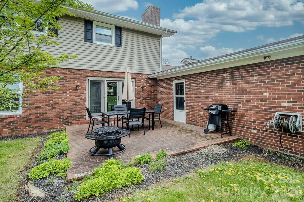501 Jefferson Avenue West Jefferson, NC 28694