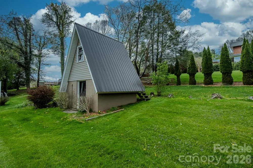 501 Jefferson Avenue West Jefferson, NC 28694