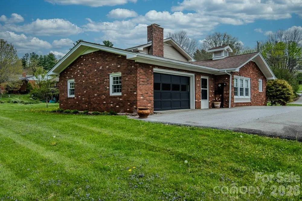 501 Jefferson Avenue West Jefferson, NC 28694