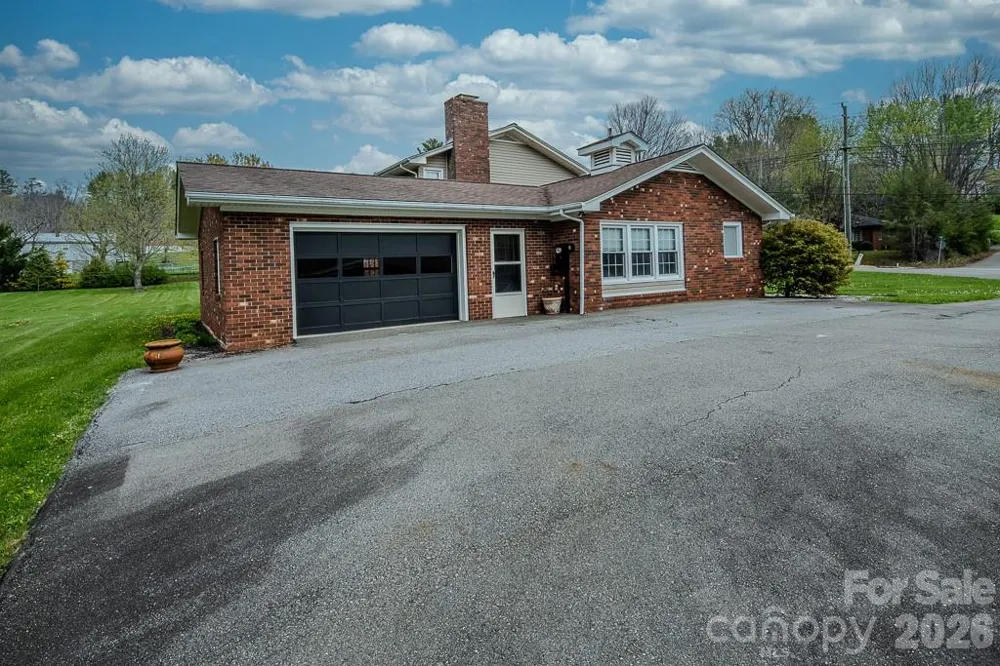 501 Jefferson Avenue West Jefferson, NC 28694