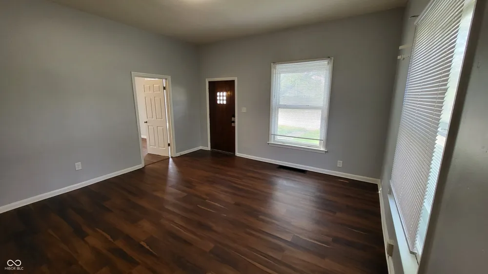 4502 Unit 1 E Washington Street Indianapolis, IN 46201