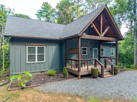 152 Springwater Court