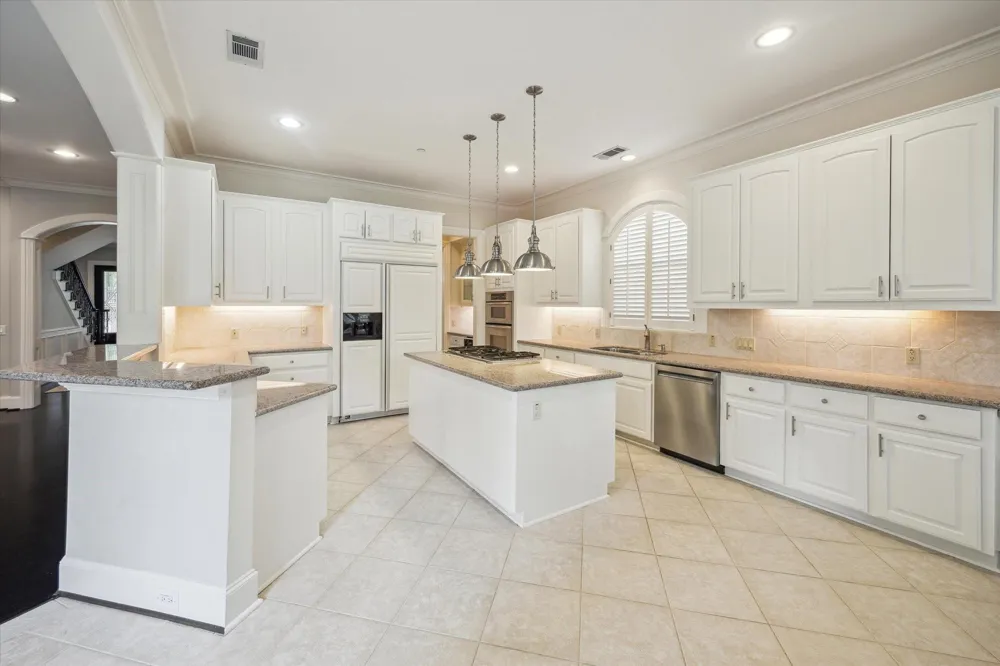 5311 Patrick Henry Street Bellaire, TX 77401