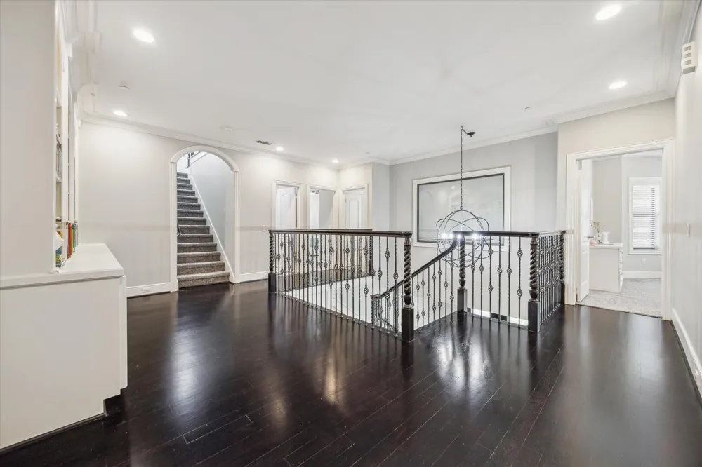5311 Patrick Henry Street Bellaire, TX 77401