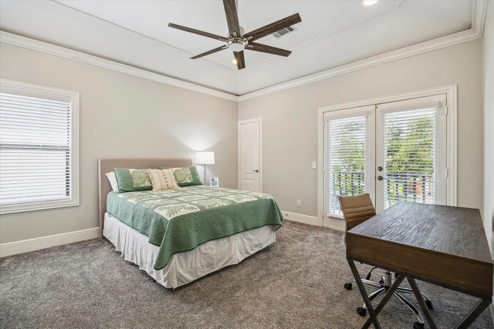 5311 Patrick Henry Street Bellaire, TX 77401