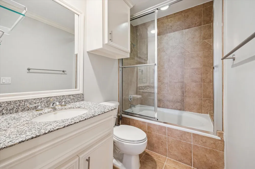 5311 Patrick Henry Street Bellaire, TX 77401