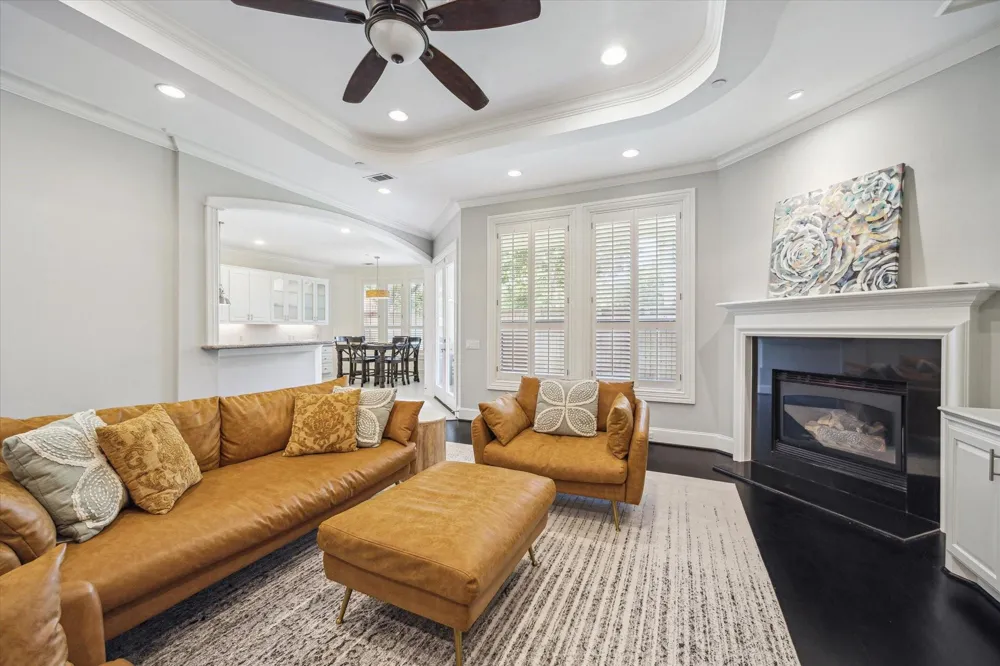 5311 Patrick Henry Street Bellaire, TX 77401