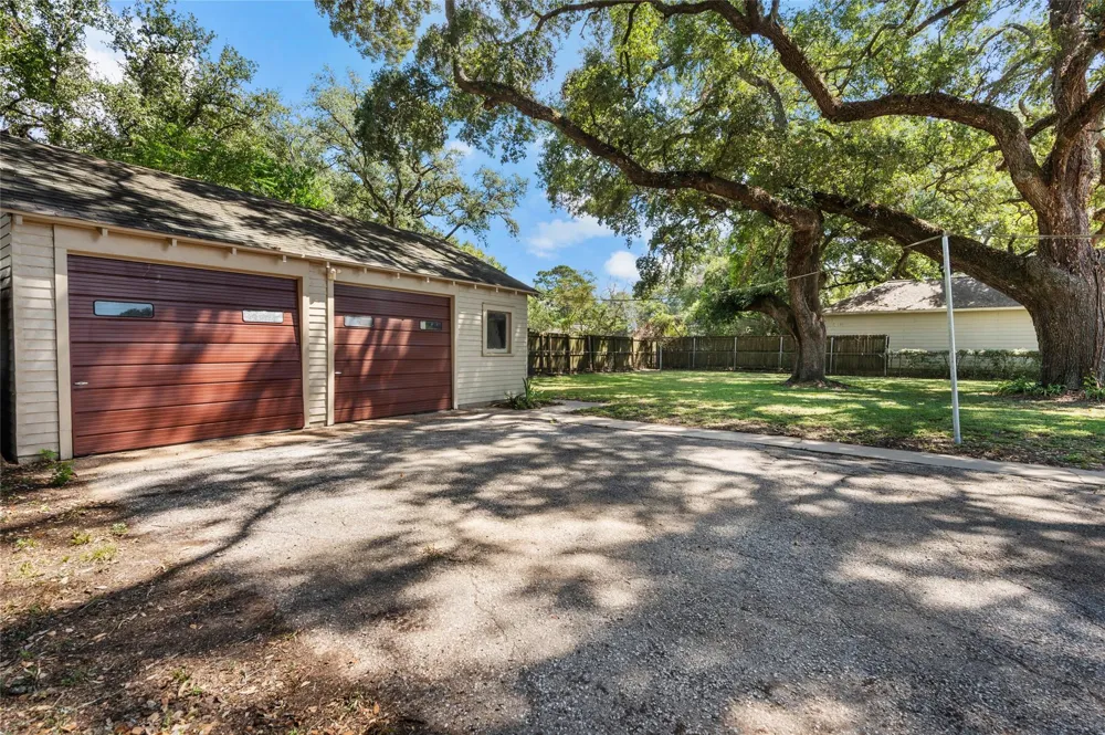 940 Hardeman Street Sealy, TX 77474