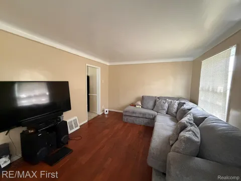 18603 Moross Road