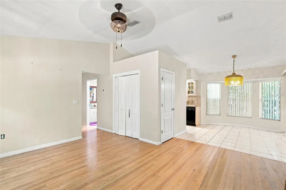 37117 FOXRUN PLACE Zephyrhills, FL 33542